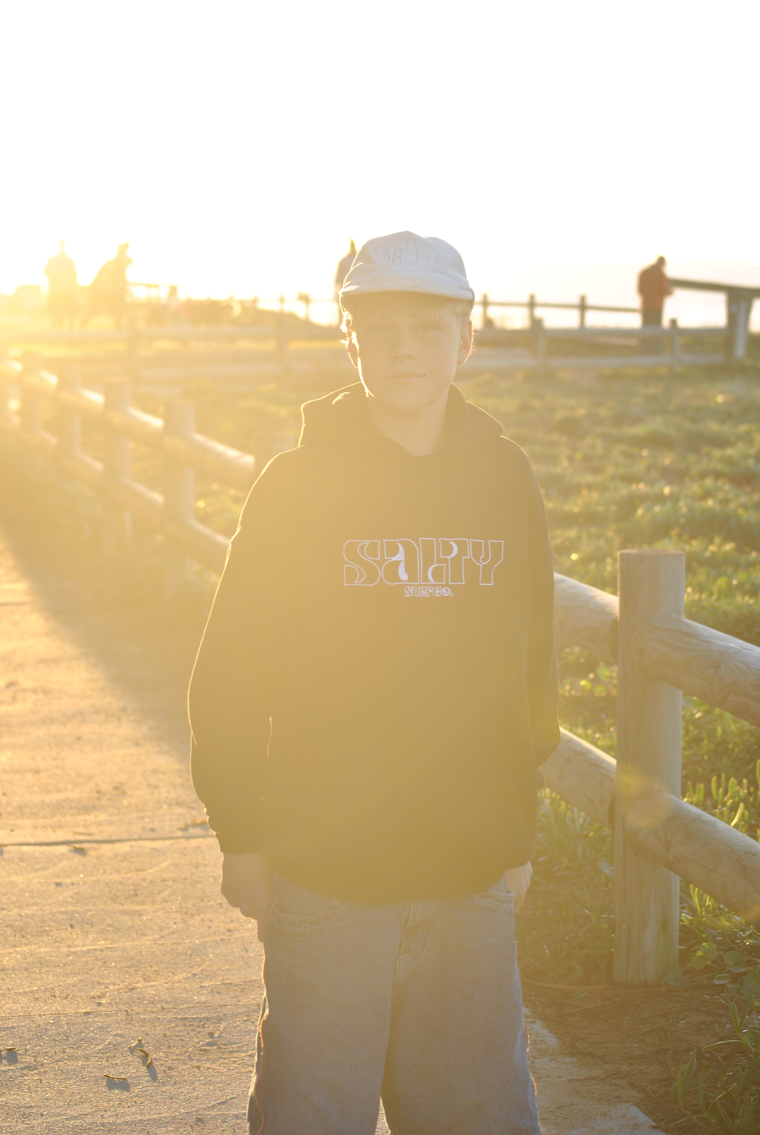 Saltysurfco. Coastal hoodie turtle {black}