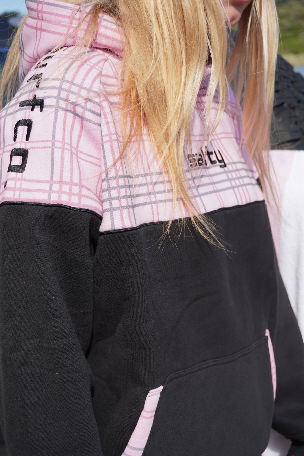 SALTY COASTAL V2 HOODIE (LIGHT PINK)